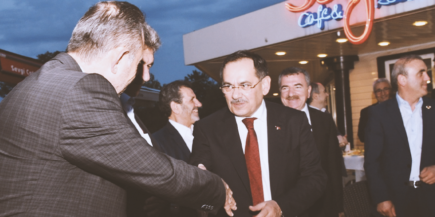 MECLİS ÜYELERİ İFTARDA BULUŞTU