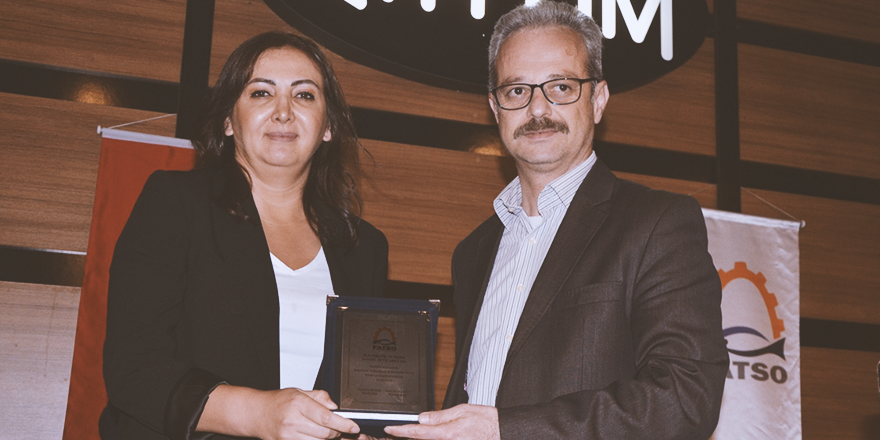 İSTİHDAMA KATKI VEREN FİRMALARA PLAKET