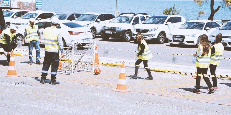İŞ SAĞLIĞI VE GÜVENLİĞİ ETKİNLİĞİNE YOĞUN İLGİ