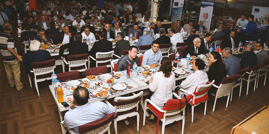 AB BİLGİ MERKEZİNDEN İFTAR ETKİNLİĞİ