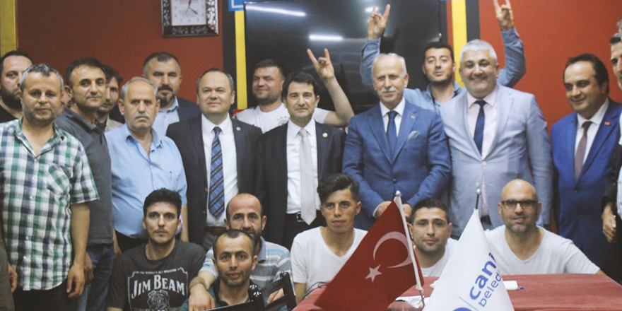 MHP'DEN BİR GECEDE DÖRT PROGRAM!