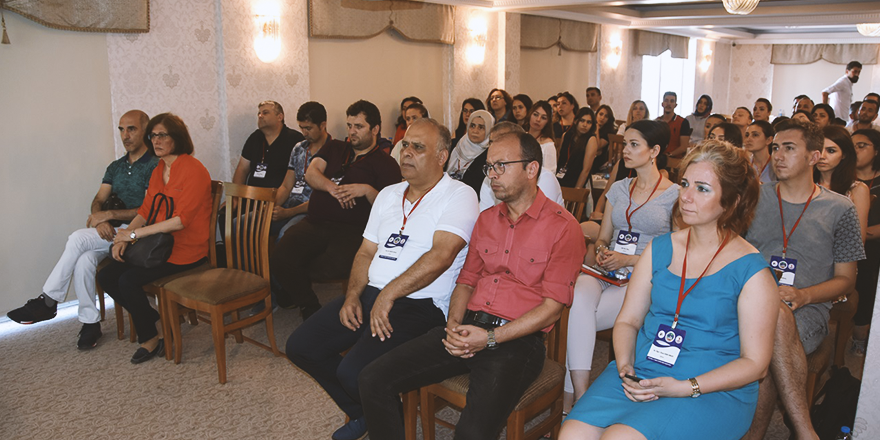 ÖGRETMEN EĞİTİMİNDE ASTRONOMİK YAKLAŞIM