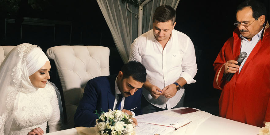 NİKAHLARINI DEMİR KIYDI