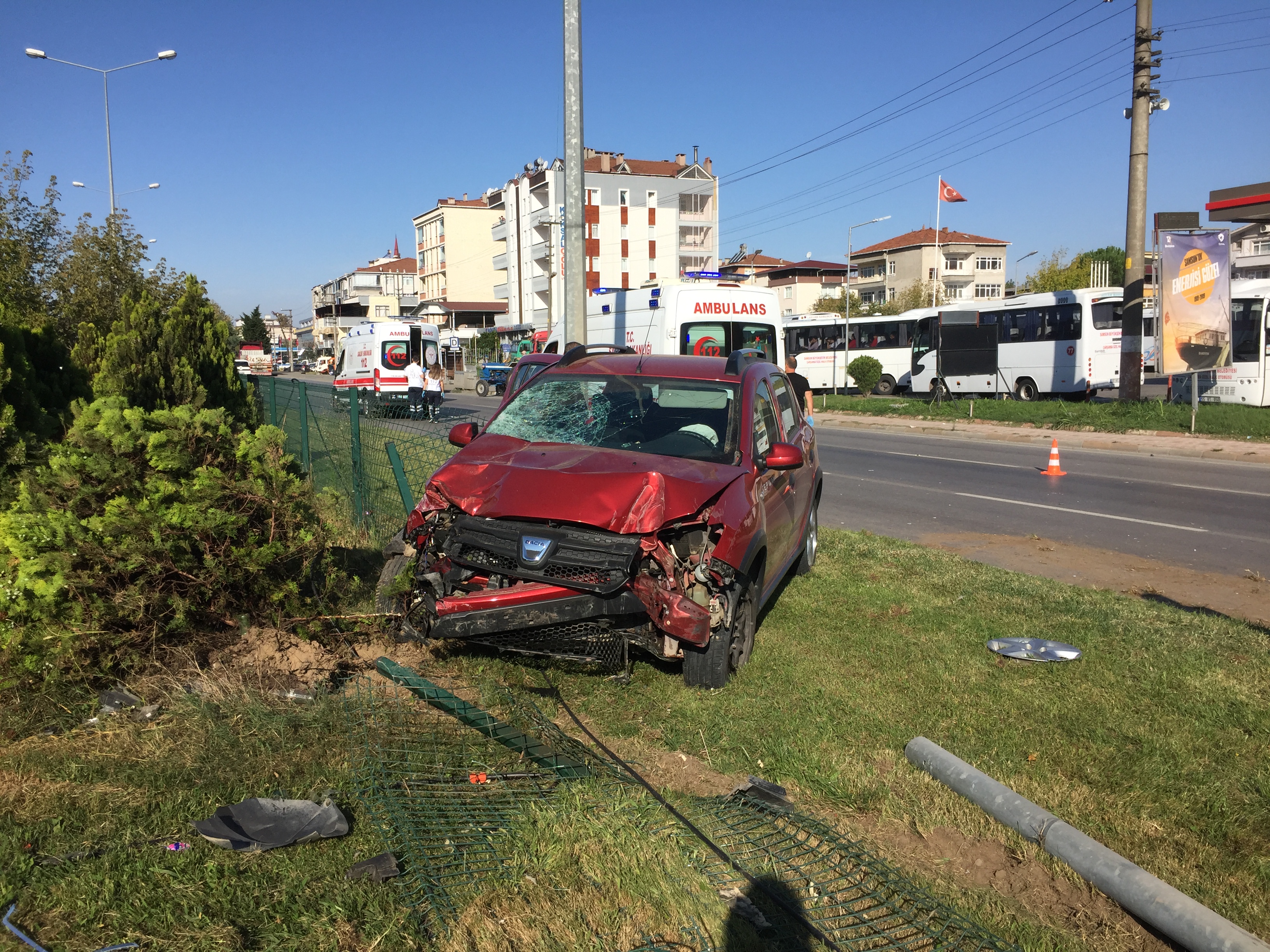 2 ARAÇ ÇARPIŞTI!