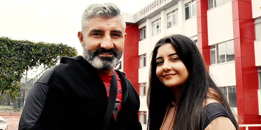 BABA KIZ HEM İŞ HEM DE SINIF ARKADAŞI OLDU
