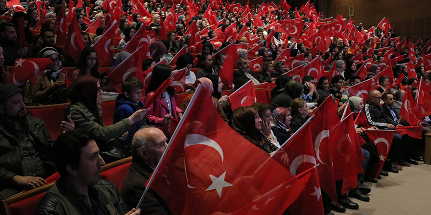 ÜNİVERSİTE ÖĞRENCİLERİNDEN MEHMETÇİĞE SELAM
