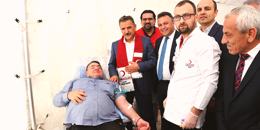 'HİLALİ AHMER-İN ALTINDA YOLUNUZA DEVAM EDİYORUZ'