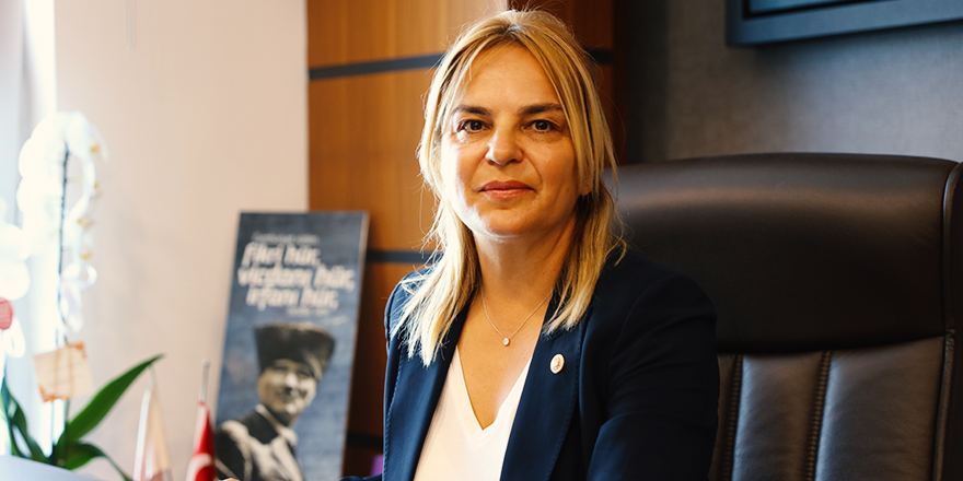 'GELECEĞİMİZİN MİMARLARISINIZ'