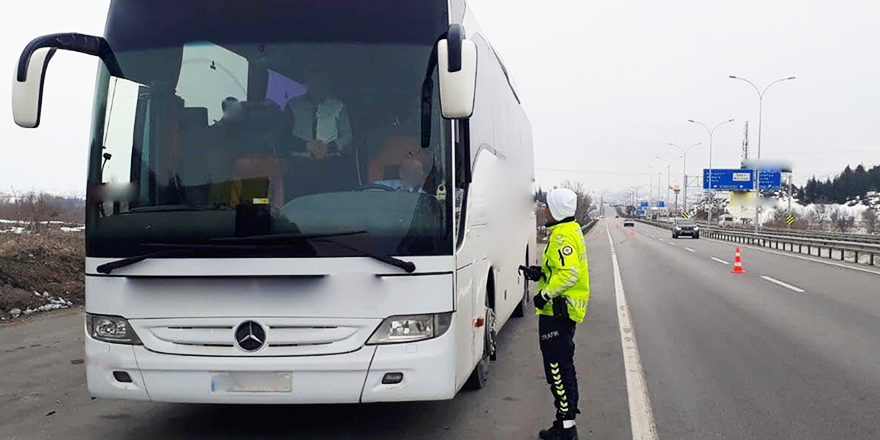 351 OTOBÜS TRAFİKTEN MEN EDİLDİ