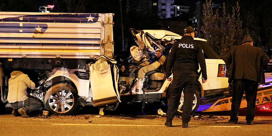 ATAKUM'DA TRAFİK KAZASI: 1 YARALI