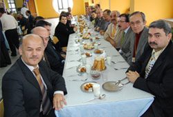 PTT kabına sığmıyor