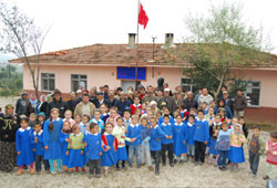 Köylüler, öğretmen istedi