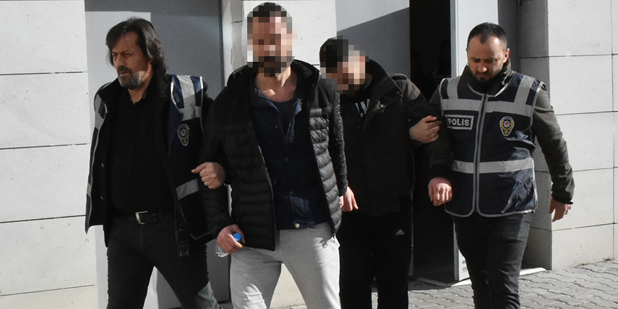 İLKADIM'DA AMCA VE YEĞEN GÖZALTINA ALINDI