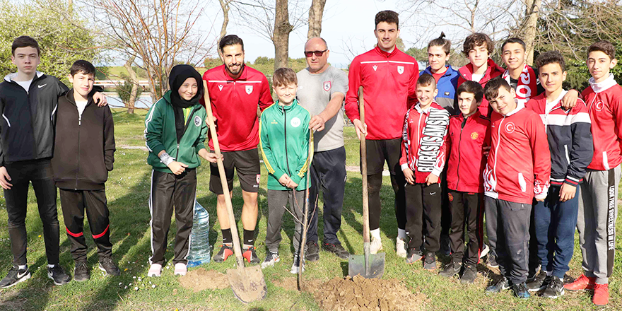 SAMSUNSPOR TESİSLERE FİDAN DİKTİ