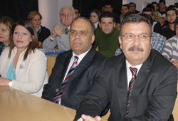 Hayalinin peşinden koşuyor