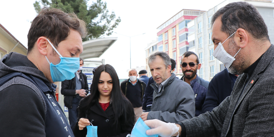 KAVAKLI VATANDAŞLARA MASKE DAĞITIMI YAPILDI