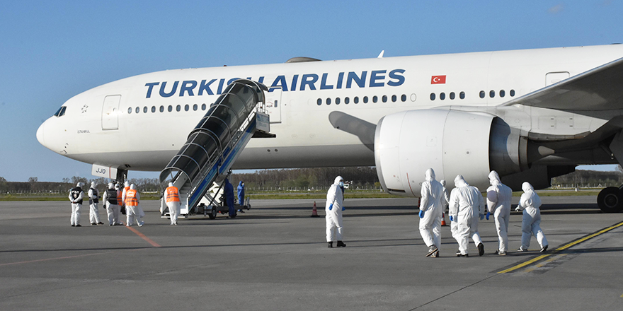 ALMANYA'DAKİ 196 TÜRK VATANDAŞI SAMSUN'A GETİRİLDİ