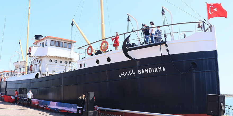 BANDIRMA VAPURUNDA KEMAN KONSERİ