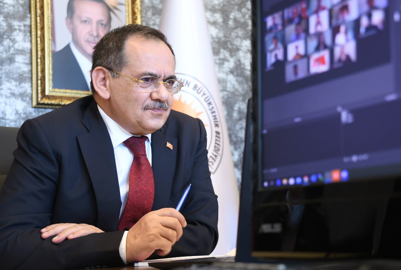 GENÇLERLE CANLI YAYINDA BİR ARAYA GELDİ