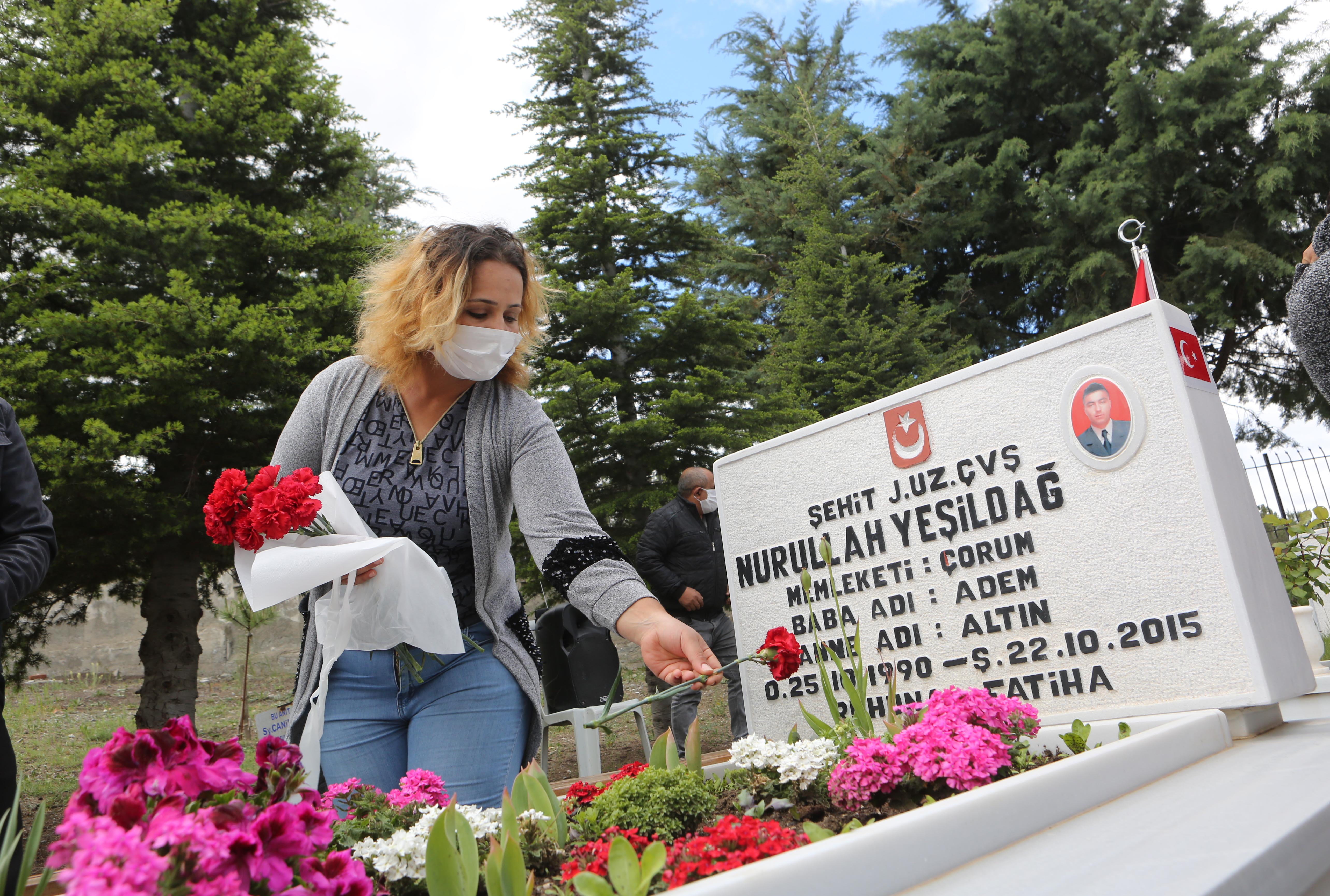 BAYRAMIN İLK GÜNÜNDE EVLATLARINA KOŞTULAR