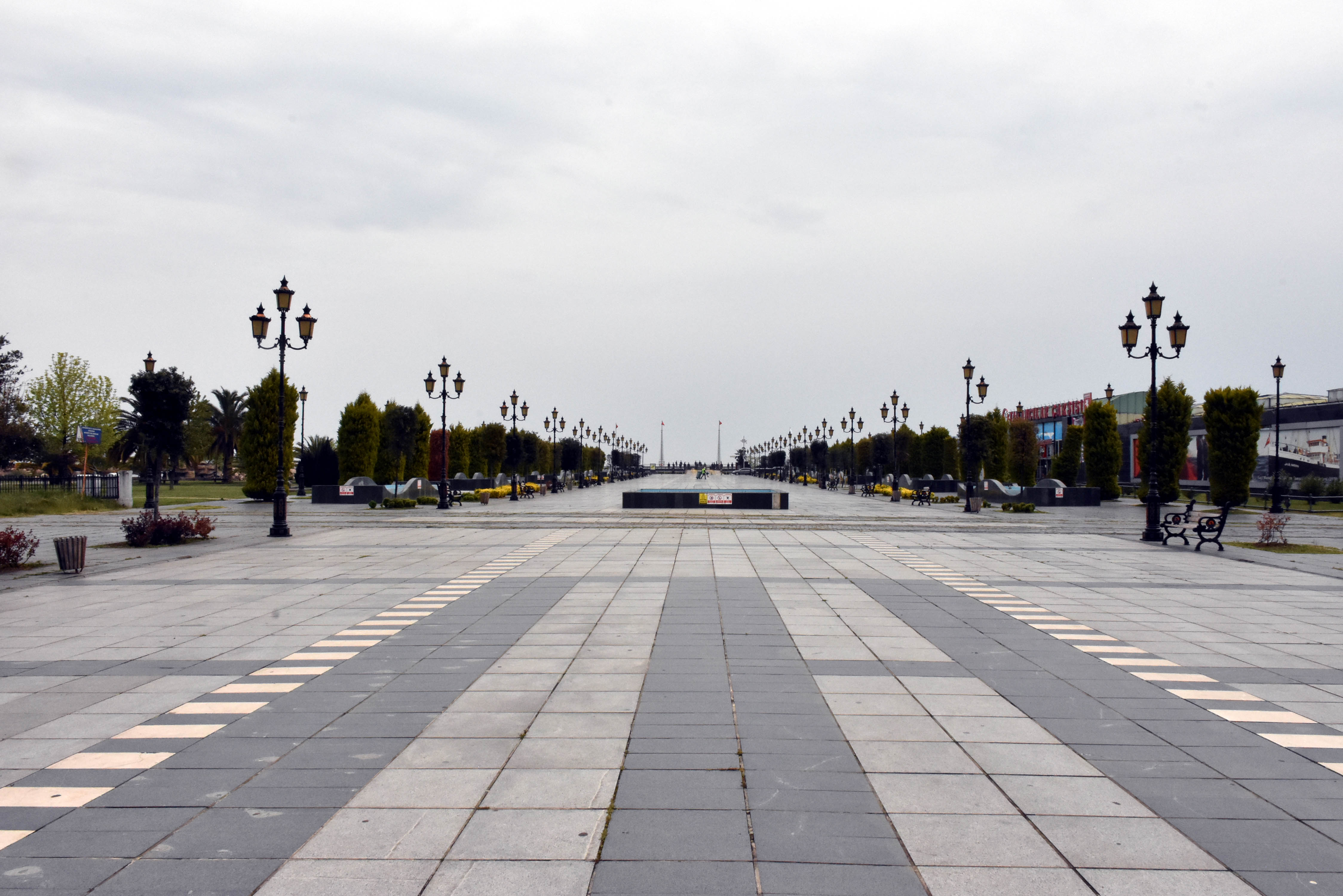 SAMSUN'DA CADDE VE SOKAKLAR BOŞ KALDI