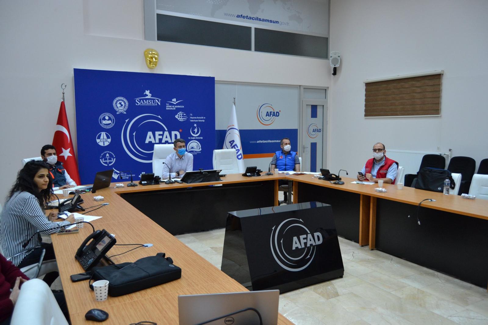 TÜRKİYE'DE AFAD GÖNÜLLÜSÜ 130 BİNİ GEÇTİ
