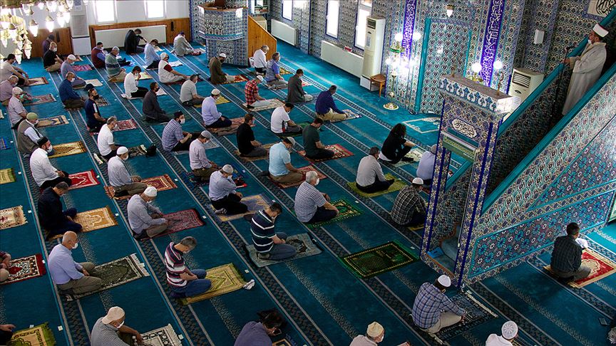 SALGIN SÜRECİNDEKİ İKİNCİ CUMA NAMAZI KILINDI