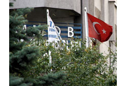 Türk Bayrağı'na saygısızlık