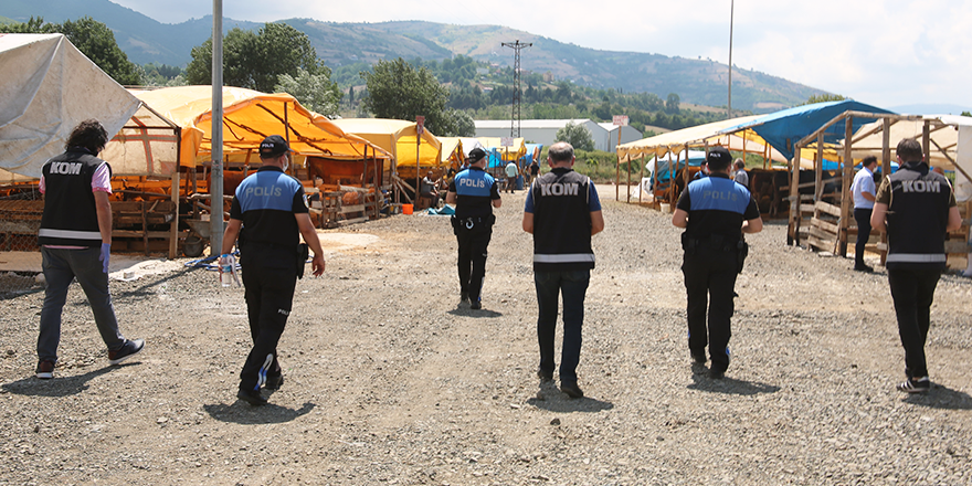 KURBAN PAZARINDA DOLANDIRICILARA DİKKAT