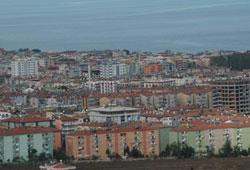 Kaçak binalara su affı