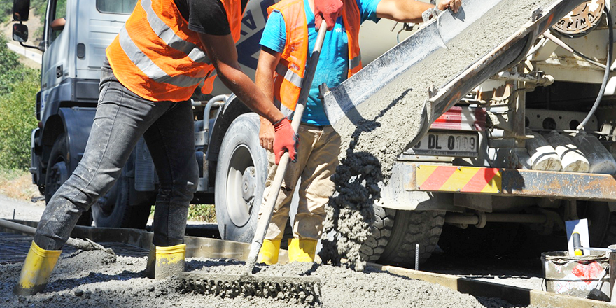 ASFALT YOLLARIN KALİTESİ ARTIRILIYOR