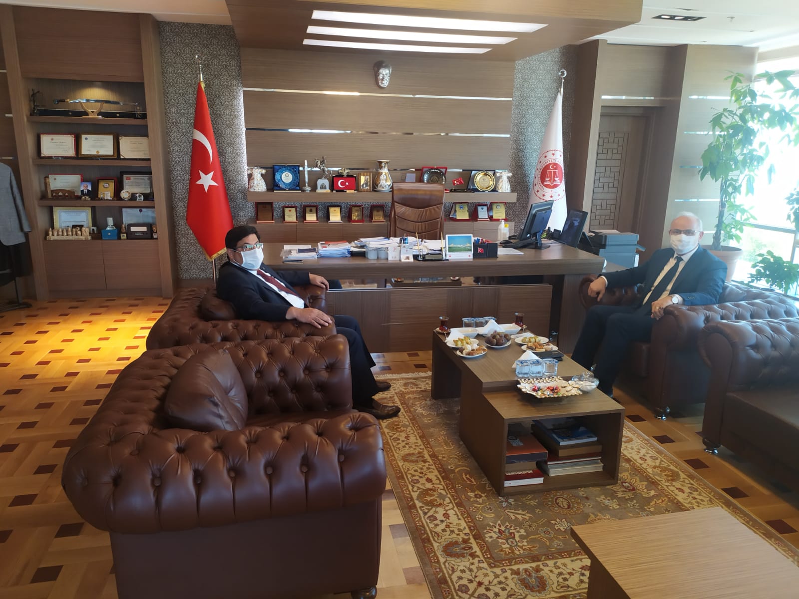 REKTÖR ÜNAL’DAN BAŞSAVCI KILIÇ'A ZİYARET