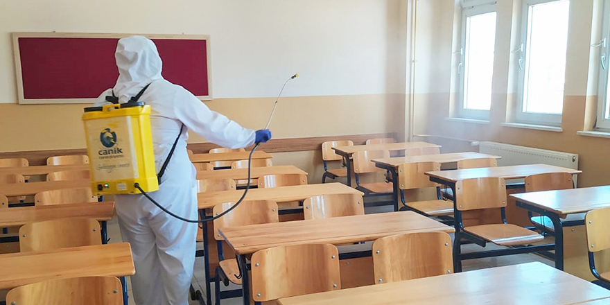SINAVLAR ÖNCESİNDE OKULLAR DEZENFEKTE EDİLDİ