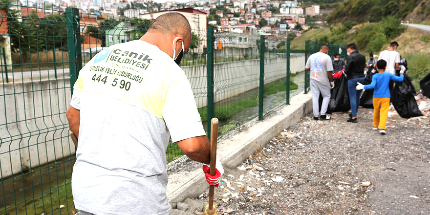 CANİK’TE DÜNYA TEMİZLİK GÜNÜ ETKİNLİĞİ