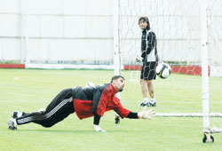 Hasan'a gözü gibi bakıyor