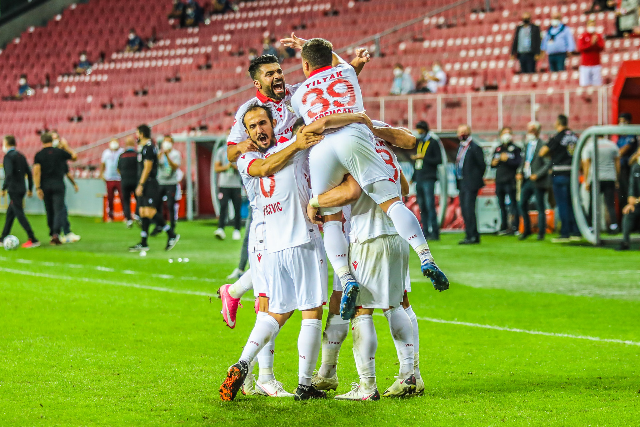 SAMSUNSPOR 3 PUAN PEŞİNDE