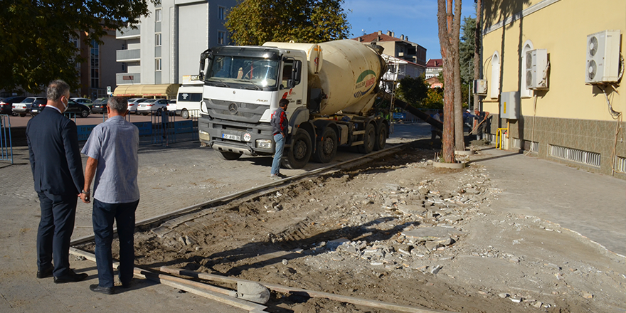 MERKEZ CAMİİ ÇEVRE DÜZENLEME ÇALIŞMALARI BAŞLADI