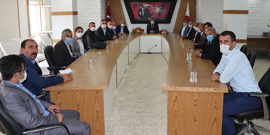 Muhtarlardan Başkan Özdemir’e ziyaret