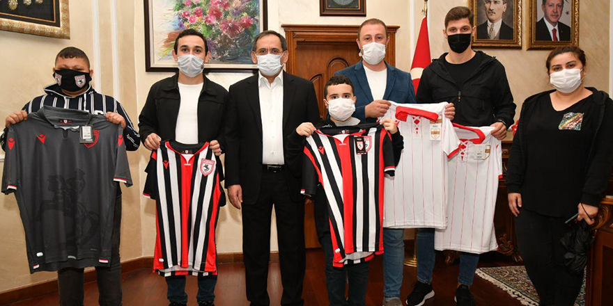 SAMSUNSPOR FORMALARI SAHİPLERİNİ BULDU