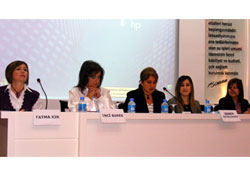 "cumhuriyet ve kadın" paneli