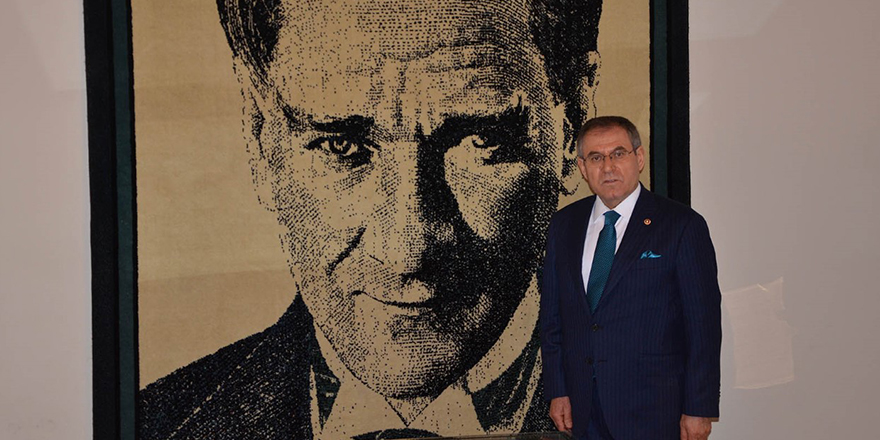 ''ATATÜRK VE DEVRİMLERİ UNUTTURULAMAZ''