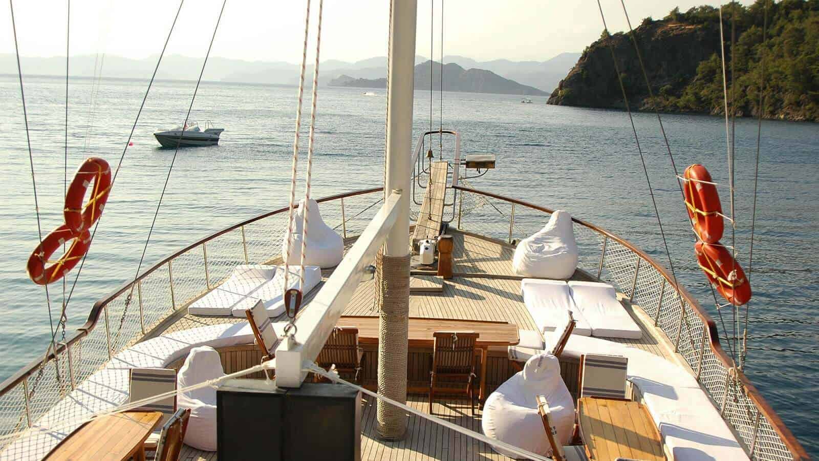 Mavi deneyimin adresi, Holiday Gulet