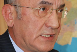 Her gün 750 kişiye sıcak yemek