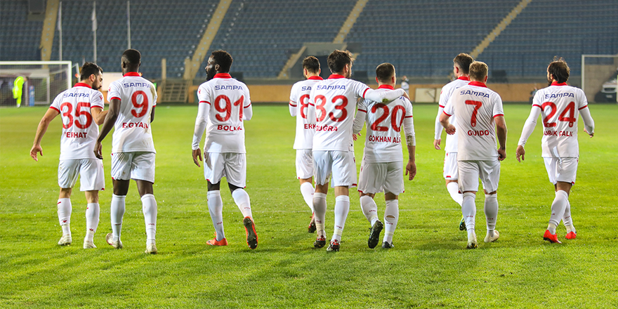 SAMSUNSPOR'DA İLK DEVRE BÖYLE GEÇTİ