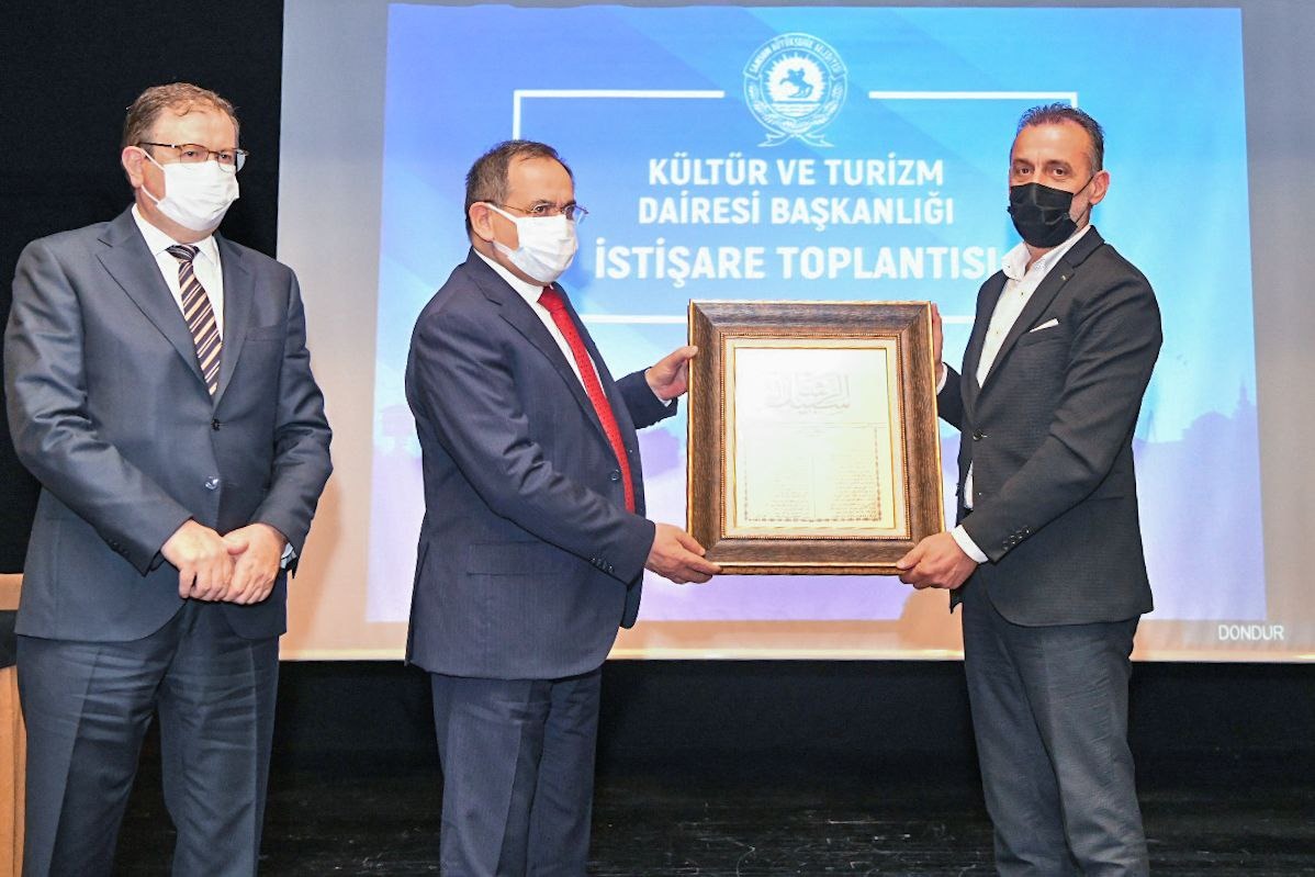 ŞEHRİN DEĞERLERİNİ GÜN YÜZÜNE ÇIKARMALIYIZ