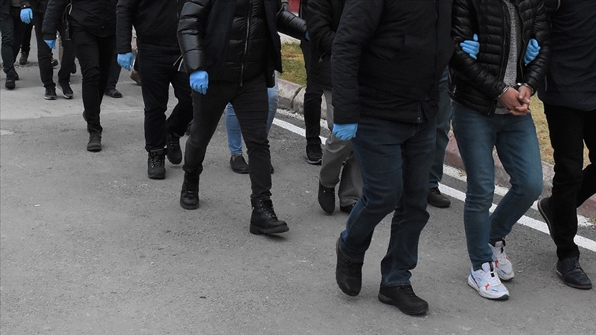 YABANCI UYRUKLU ŞÜPHELİLERİN GÖZALTI SÜRESİ UZATILDI