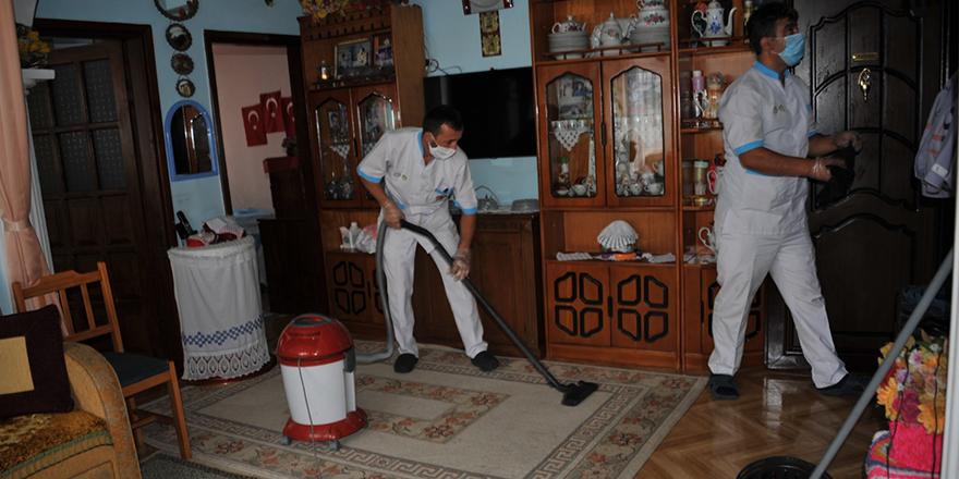 Onları yalnız bırakmadılar