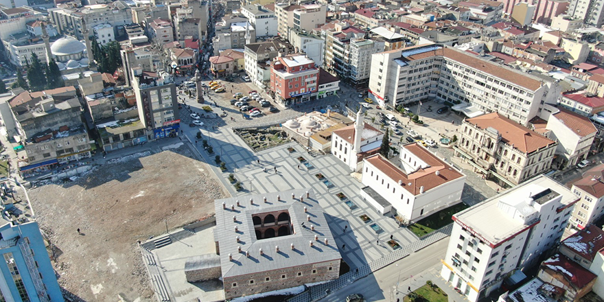 SAATHANE MEYDANI TARİHE IŞIK TUTACAK