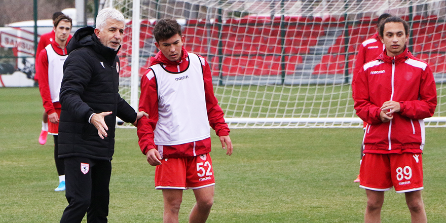 FUTBOL AKADEMİDE EĞİTİMLER SON SÜRAT DEVAM