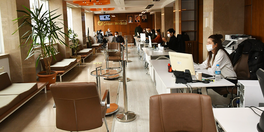 ÇÖZÜM MERKEZİNDE İKİ AYDA 17 BİN 340 TALEP KARŞILANDI